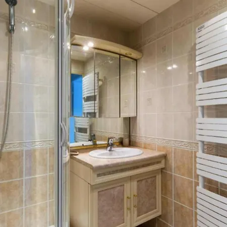 Comfortable With Sea View In Апартаменты