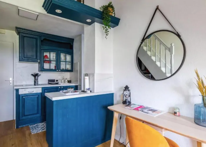 Lägenhet Comfortable With Sea View In